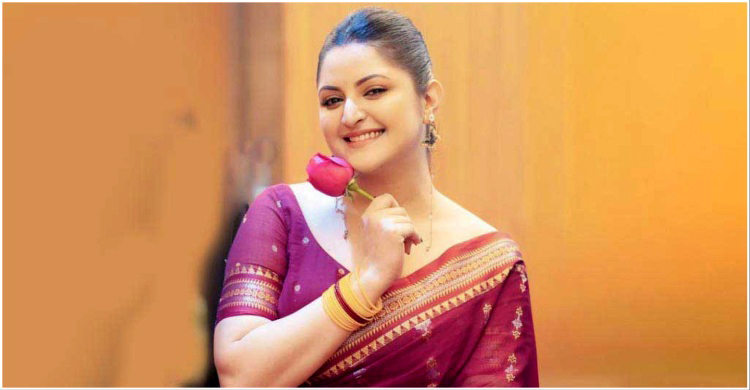 পরীমনি'র স্ট্যাটাস সোশ্যাল মিডিয়ায় আলোচনার ঝড়