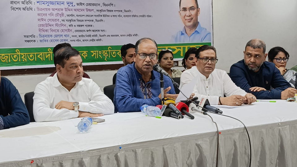 “নজরুল আজও উপেক্ষিত, গবেষণা নেই বললেই চলে” — জাতীয় কবির মৃত্যুবার্ষিকীতে শামসুজ্জামান দুদু